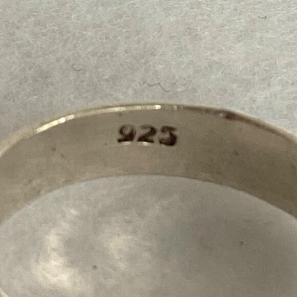 Sterling Silver 925 Dainty Minimalist 8MM Oval Moonstone Band Ring Sz 8.25 - Picture 8 of 16